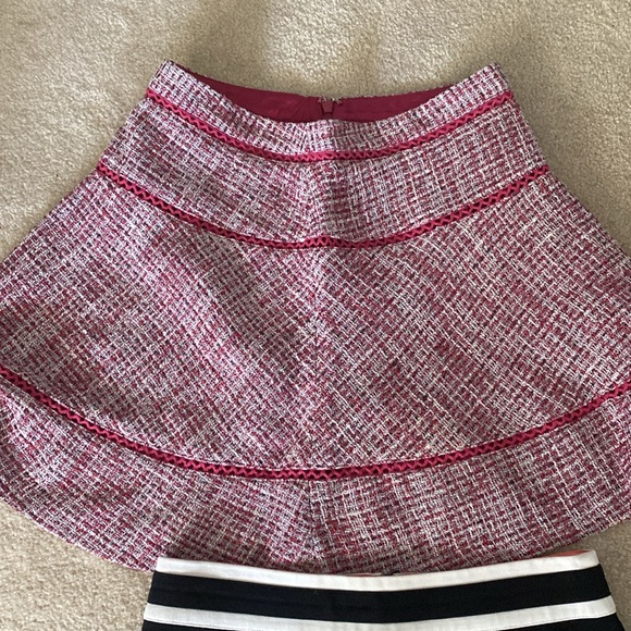 2-skirt bundle size 2 by banana republic - Picture 3 of 13
